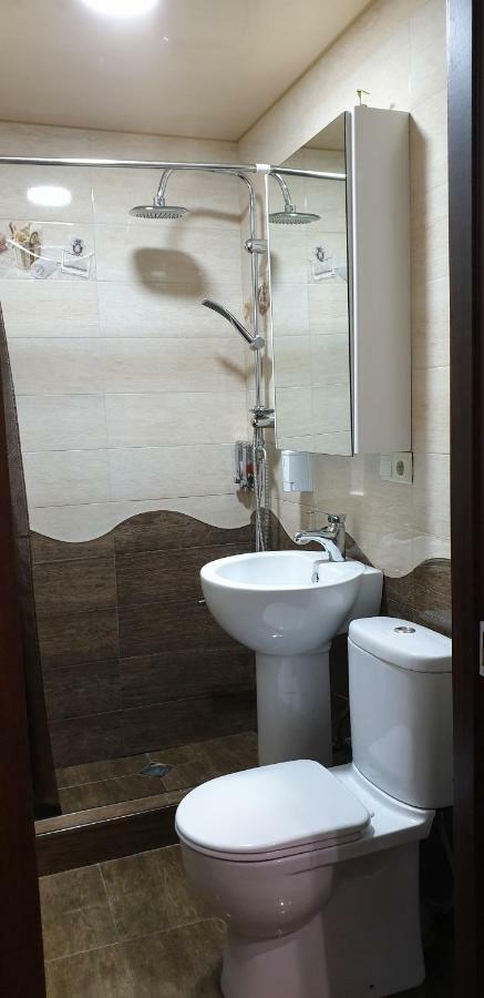 Nino'S Hotel On Tsamebuli Tbilisi Ngoại thất bức ảnh