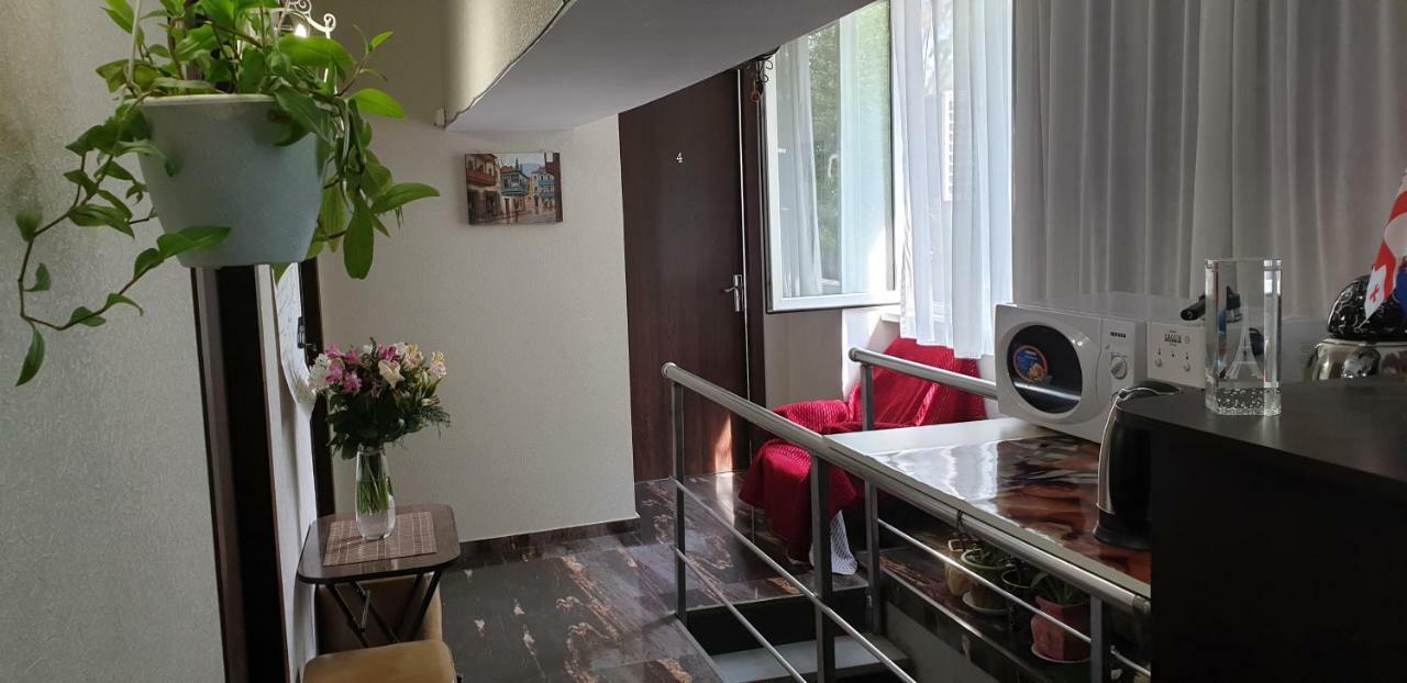 Nino'S Hotel On Tsamebuli Tbilisi Ngoại thất bức ảnh