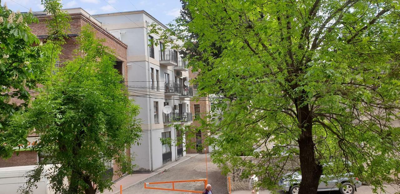 Nino'S Hotel On Tsamebuli Tbilisi Ngoại thất bức ảnh